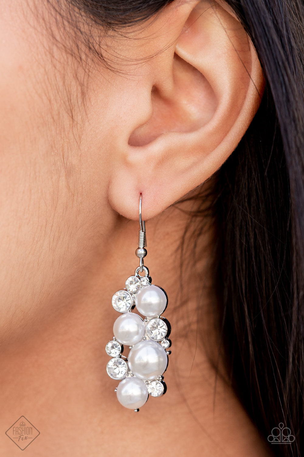 Fond of Baubles - White (FF1021)