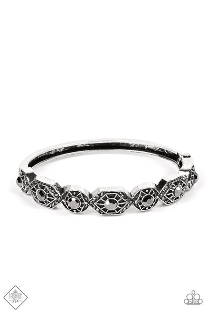 Eye-Opening Opulence - Silver (MM0822)