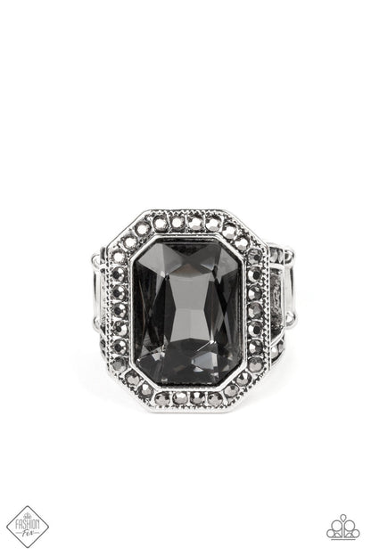 A Royal Welcome - Silver (MM0822)