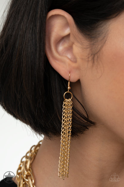 Scarfed for attention - Gold (Blockbuster Piece)